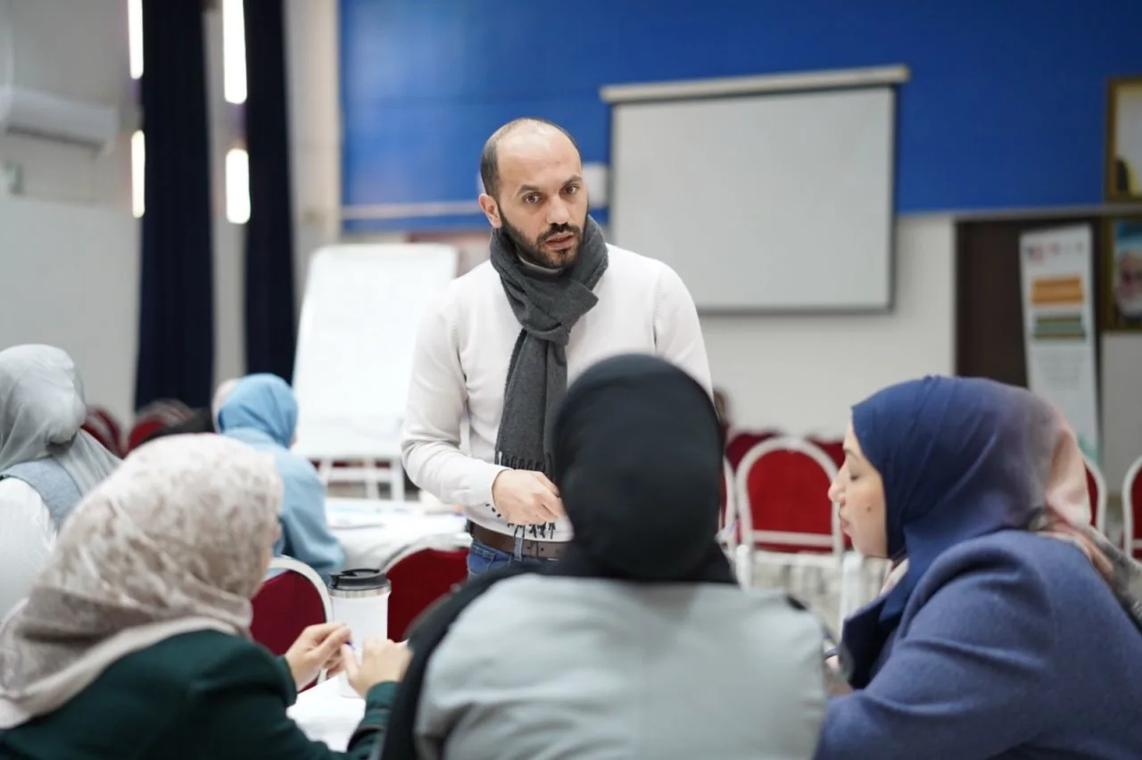 Sari Al-Sabatin facilitating a leadership development session