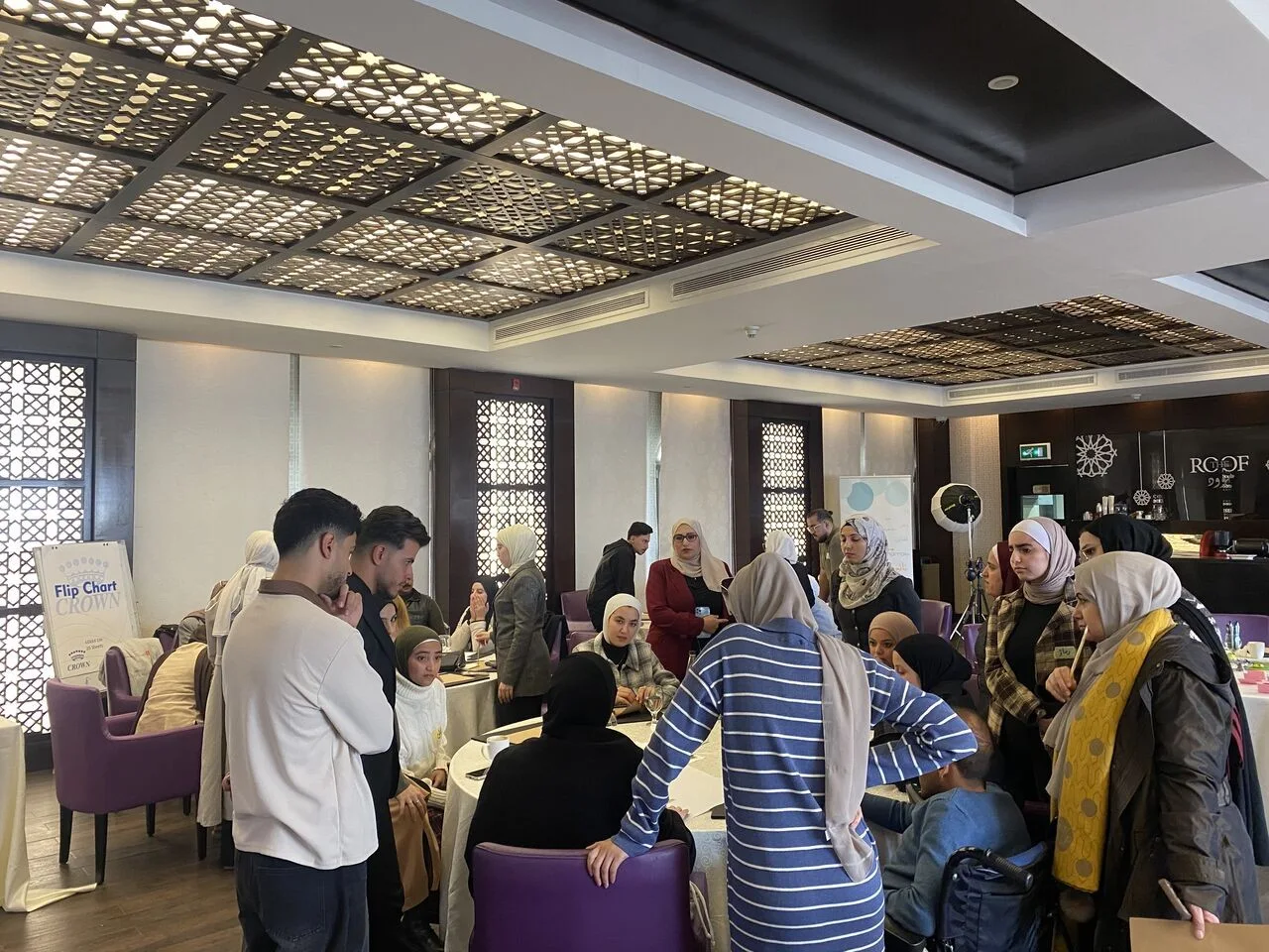تيسير فعالية برنامجية كبرى بمشاركة مؤسسات شريكة ومشاركين